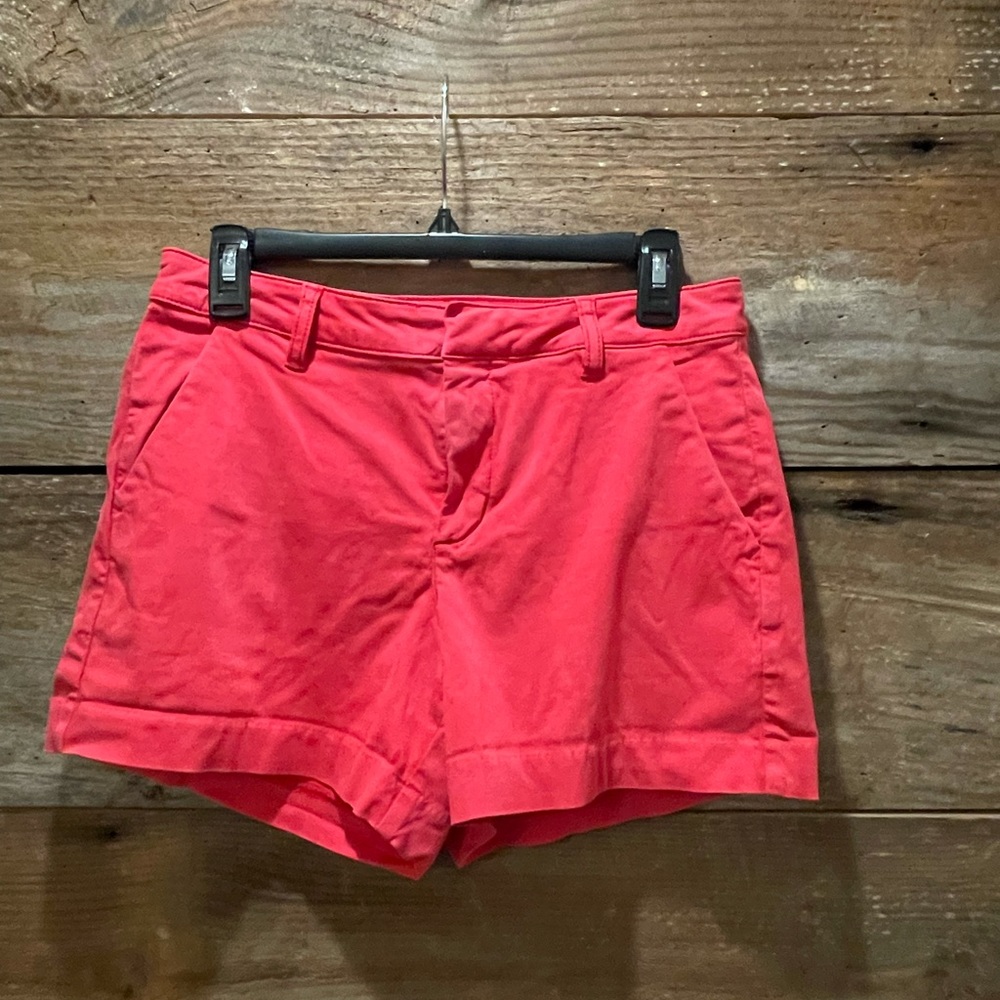 Lila Ryan red ladies chino shorts size 6